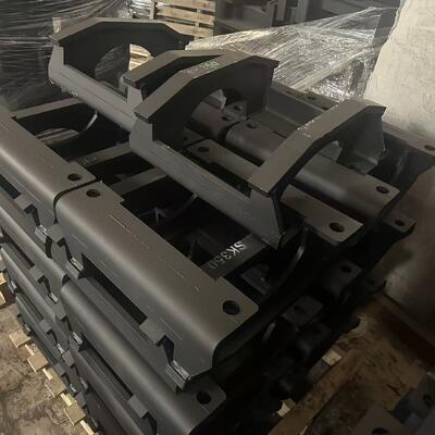 掘削機の鎖保護具,鎖保護具,耐磨部品,鎖ホルダー