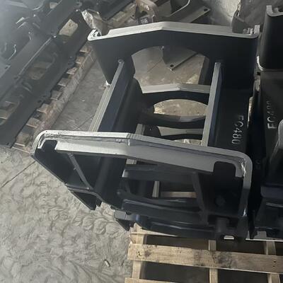 掘削機の鎖保護具,鎖保護具,耐磨部品,鎖ホルダー