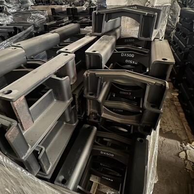 掘削機の鎖保護具,鎖保護具,耐磨部品,鎖ホルダー